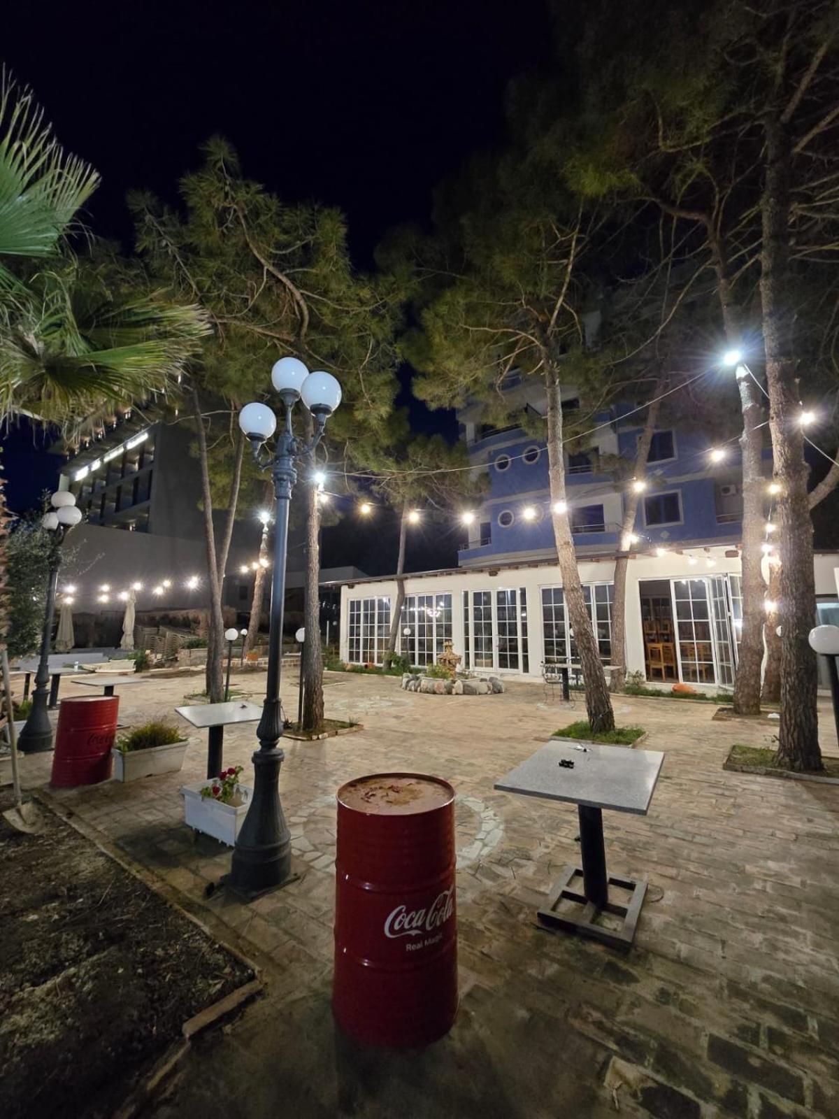Blue Amr Hotel Shkallnur Bagian luar foto